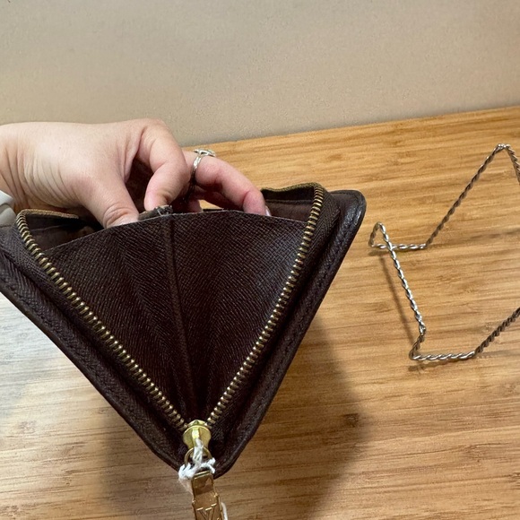 Louis Vuitton Damier Ebene Zip Wallet - Picture 9 of 14